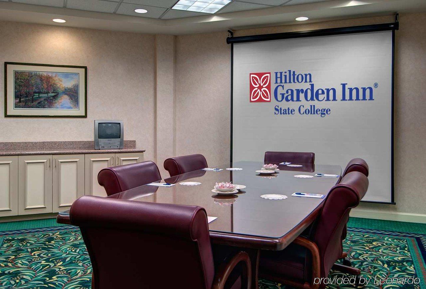 Hotel Hilton Garden State College
