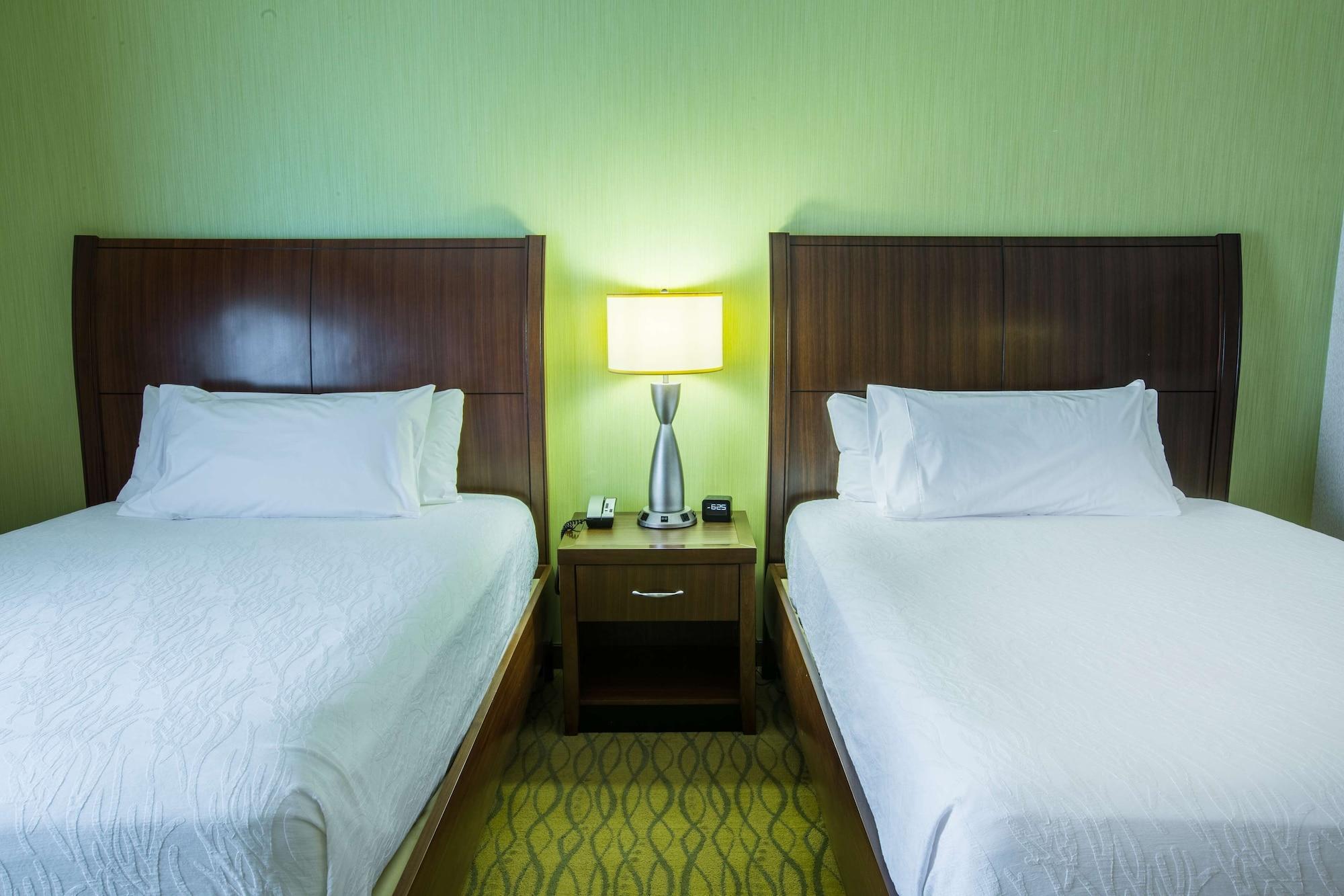 Hotel Hilton Garden State College