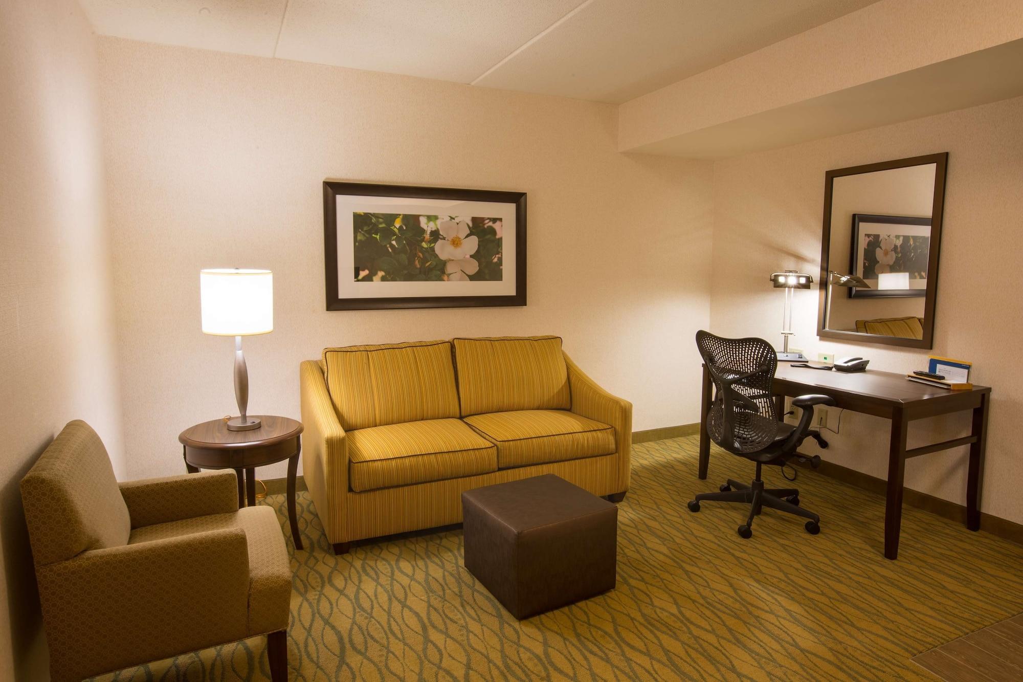 Hilton Garden Hotel 3*