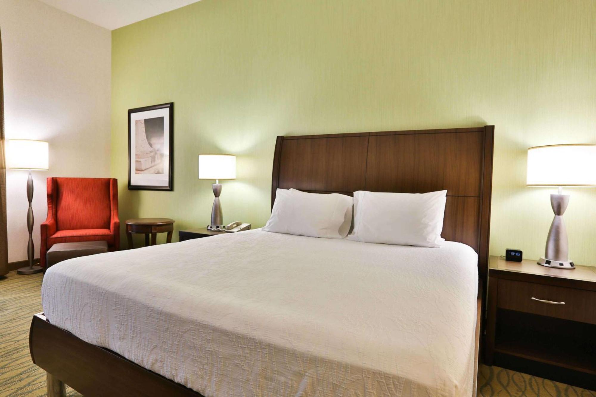 Hotel Hilton Garden State College